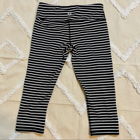 Scorpio Sol Black & White Striped Capri Legging - Picture 3 of 4
